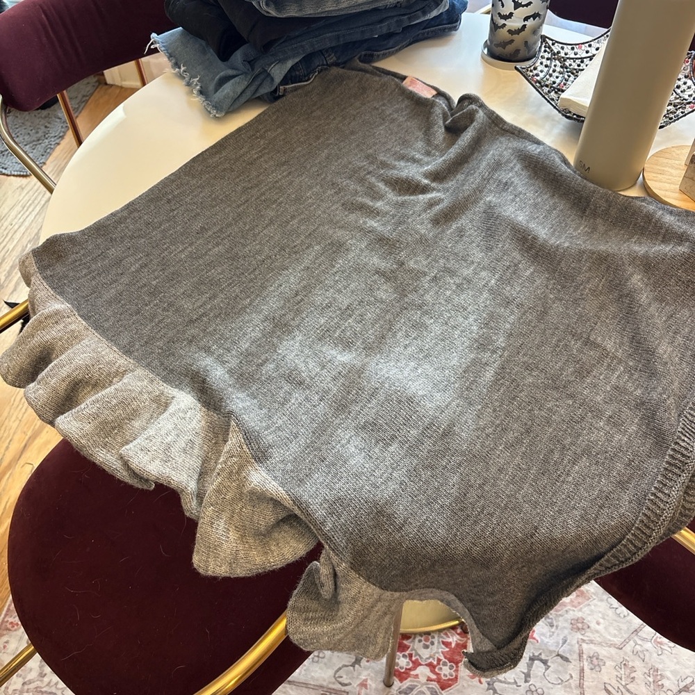 NWOT - Minimalist Italian Alpaca Blend Poncho Cape Gray Ruffle Trim OS